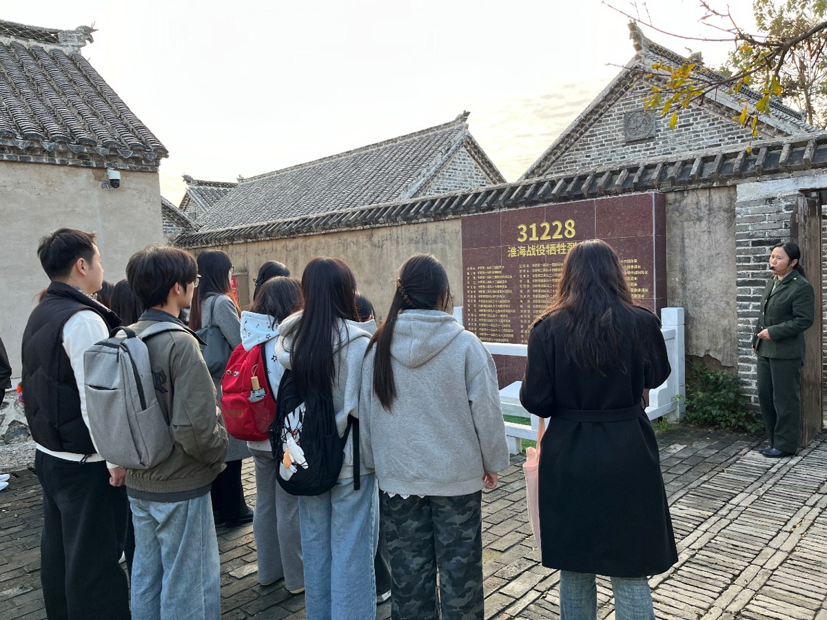 3bfcbc05bb4542b7af11f1bdadfc26ed.jpg 3bfcbc05bb4542b7af11f1bdadfc26ed.jpg